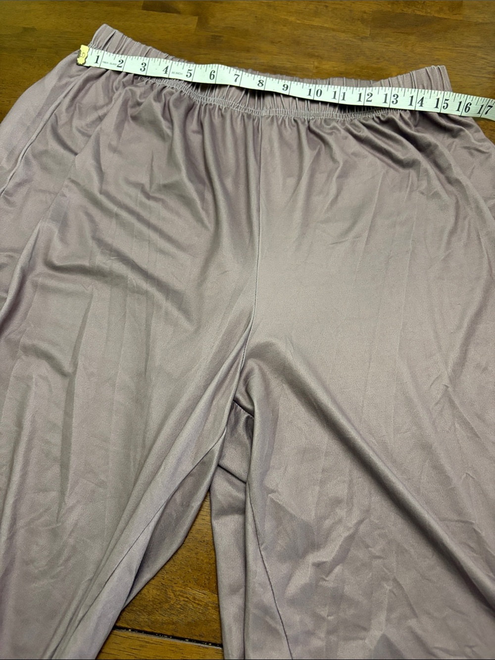 Woman’s Elastic-Waist Lounge Pants in Mauve. Super soft